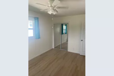 1422 W Van Norman Ave, Milwaukee, WI 53221 - Photo 41