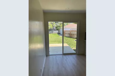 1422 W Van Norman Ave, Milwaukee, WI 53221 - Photo 27