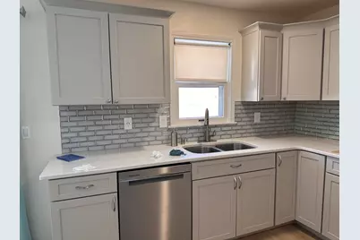 1422 W Van Norman Ave, Milwaukee, WI 53221 - Photo 21