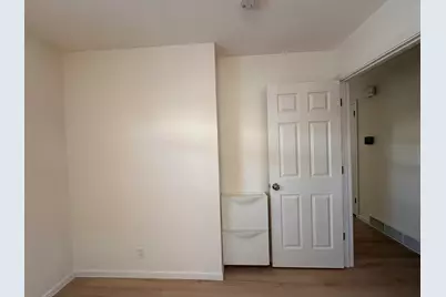 1422 W Van Norman Ave, Milwaukee, WI 53221 - Photo 33
