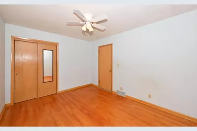 4777 S 14th St, Milwaukee, WI 53221 - Photo 17