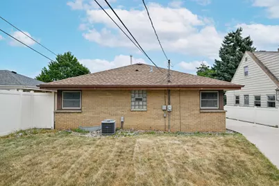 4777 S 14th St, Milwaukee, WI 53221 - Photo 31