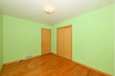 4777 S 14th St, Milwaukee, WI 53221 - Photo 15