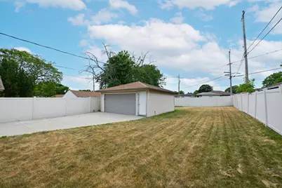 4777 S 14th St, Milwaukee, WI 53221 - Photo 29