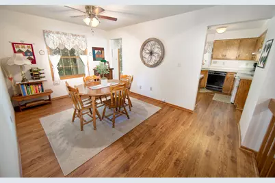 4130 W Thorncrest Dr, Franklin, WI 53132 - Photo 5
