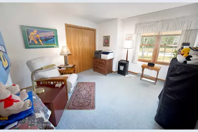 4130 W Thorncrest Dr, Franklin, WI 53132 - Photo 15