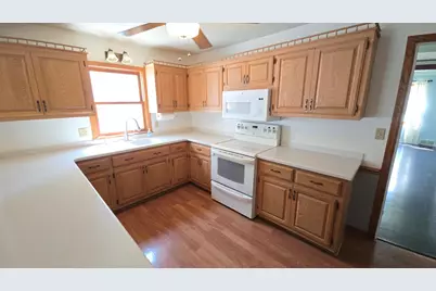 6840 S North Cape Rd, Franklin, WI 53132 - Photo 11
