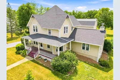 704 E Sherman Ave, Fort Atkinson, WI 53538 - Photo 1