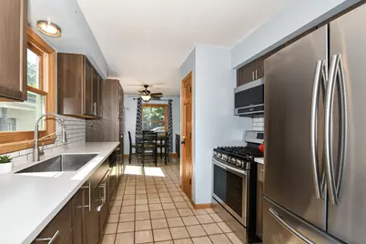 45 N Maria Dr, Elkhorn, WI 53121 - Photo 9
