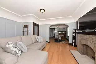 423 W Vine St, Milwaukee, WI 53212 - Photo 3