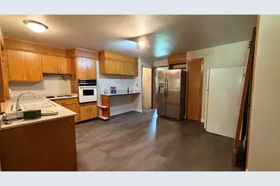 5104  Graceland Blvd, Racine, WI 53406 - Photo 7