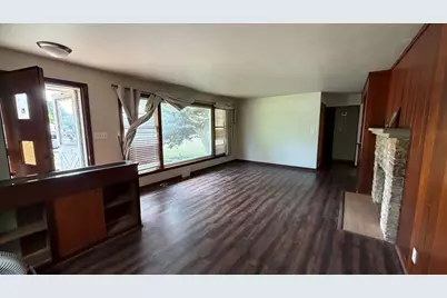 5104  Graceland Blvd, Racine, WI 53406 - Photo 5