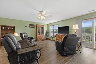 2107 Landings Ln, Delavan, WI 53115 - Photo 5