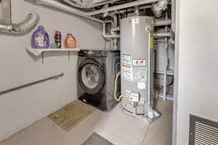 528 S 65th St, Milwaukee, WI 53214 - Photo 25
