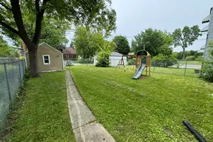 4377 N 48th St, Milwaukee, WI 53216 - Photo 3