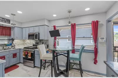 7063 N 37th St, Milwaukee, WI 53209 - Photo 11