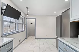 7063 N 37th St, Milwaukee, WI 53209 - Photo 7