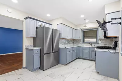 7063 N 37th St, Milwaukee, WI 53209 - Photo 5