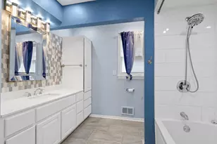 7063 N 37th St, Milwaukee, WI 53209 - Photo 17