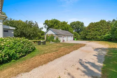 848 E Washington Ave, Cleveland, WI 53015 - Photo 45