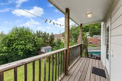 23 N Hill St, Fountain City, WI 54629 - Photo 9
