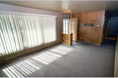 2672 N 115th St, Wauwatosa, WI 53226 - Photo 5