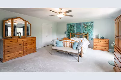 9439 N Broadmoor Rd, Bayside, WI 53217 - Photo 23