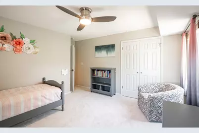 9439 N Broadmoor Rd, Bayside, WI 53217 - Photo 27