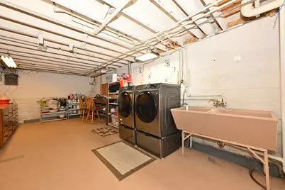 4520  Garden Dr, Racine, WI 53403 - Photo 37