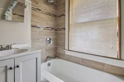 3716 W Sarnow St, Milwaukee, WI 53208 - Photo 21