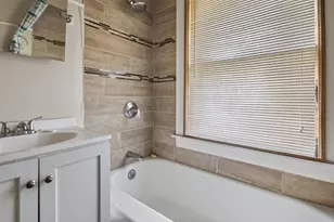 3716 W Sarnow St, Milwaukee, WI 53208 - Photo 21