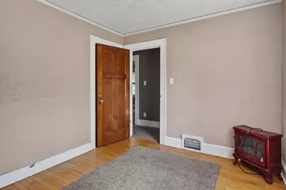 3716 W Sarnow St, Milwaukee, WI 53208 - Photo 13