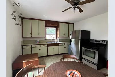 3747 S Arctic Ave, Saint Francis, WI 53235 - Photo 15