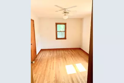 3747 S Arctic Ave, Saint Francis, WI 53235 - Photo 29