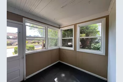 3747 S Arctic Ave, Saint Francis, WI 53235 - Photo 7