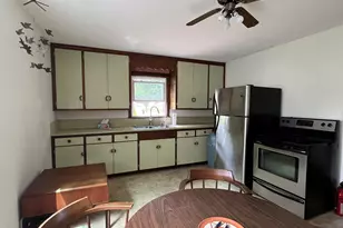 3747 S Arctic Ave, Saint Francis, WI 53235 - Photo 13