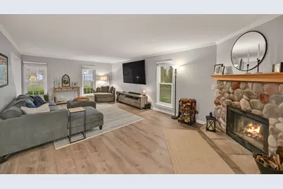 1864  Blackfoot Ct, Grafton, WI 53024 - Photo 5