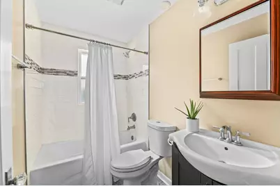 7913 W North Ave, Wauwatosa, WI 53213 - Photo 15
