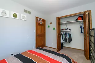 2121 September Dr, Racine, WI 53402 - Photo 39