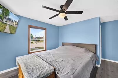 7005 W Lincoln Ave, West Allis, WI 53219 - Photo 11