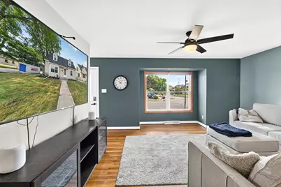 7005 W Lincoln Ave, West Allis, WI 53219 - Photo 7