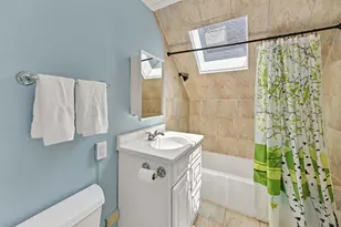 3457 N Bartlett Ave, Milwaukee, WI 53211 - Photo 21