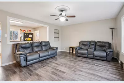 137  Sharon St, Darien, WI 53114 - Photo 5