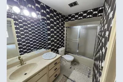 1730 W Green Tree Rd #305, Glendale, WI 53209 - Photo 9