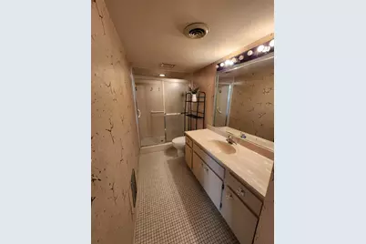 1730 W Green Tree Rd #305, Glendale, WI 53209 - Photo 19
