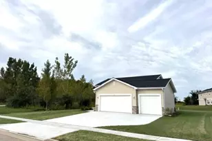333 Parker Dr, Genoa City, WI 53128 - Photo 3