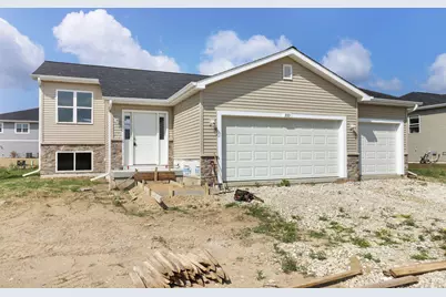 333  Parker Dr, Genoa City, WI 53128 - Photo 3