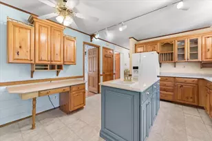 11645 N Hillside Ln, Mequon, WI 53092 - Photo 17