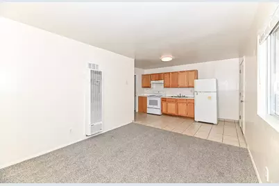 2520 N Murray Ave #2522, Milwaukee, WI 53211 - Photo 5