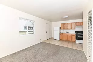 2520 N Murray Ave, Milwaukee, WI 53211 - Photo 19